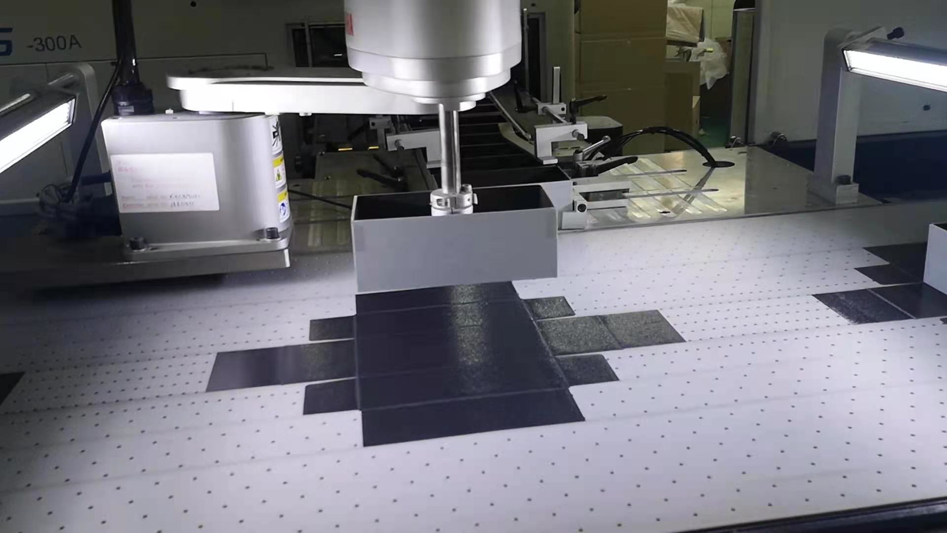 Automatic rigid box making machine for box wrapping and forming machine