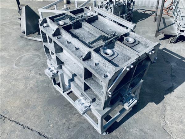 Quality Anti Rust Aluminum Rotational Molds Casting PU Post Foam Jig With 4 Inject Holes for sale