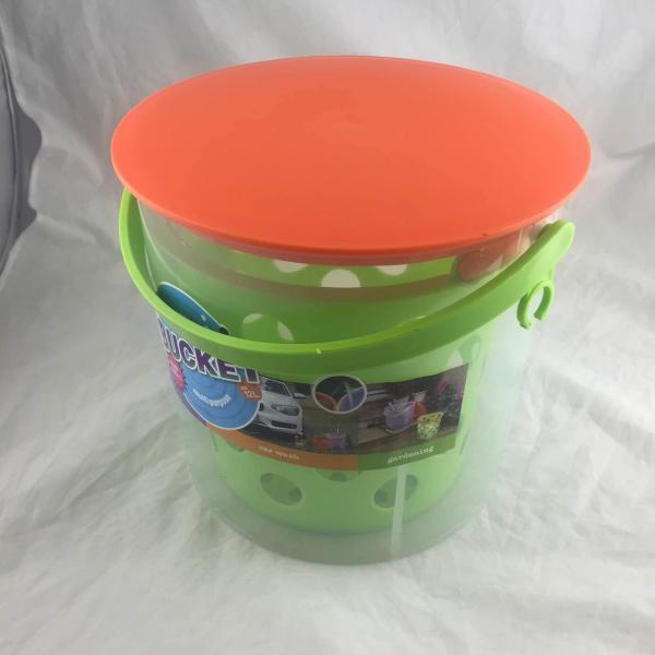 Quality Rustproof Green Household Storage Racks , Telescopic Handle Fishing Bucket for sale