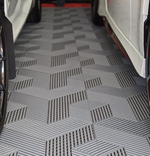 Quality Heavy Duty 3D Garage Floor Tiles with Interlocking System for sale