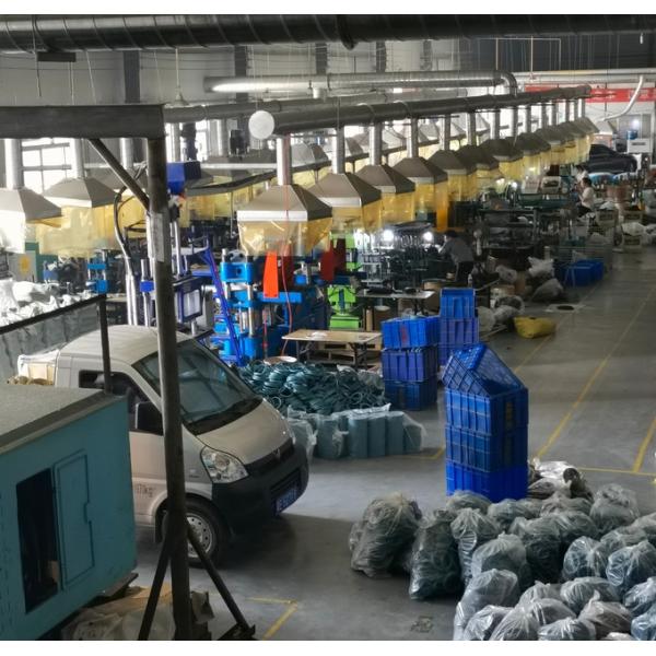 Heavy Duty Truck Water Pump Model 51065007128 for MAN TGS TGX with 100% Tested Quality and -40℃ to 100℃ Temperature Range