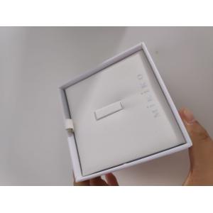 Wholesale custom luxury rigid jewelry packaging box with laser flower