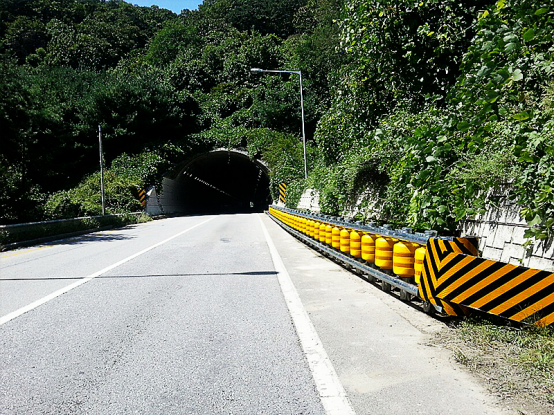EVA Highway Guardrail Anti Crash Guardrail Traffic Safety Rolling Barrier Systems