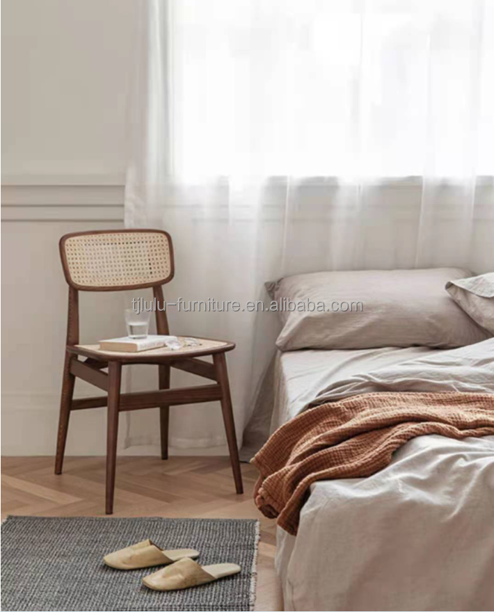 Modern Design Nordic Style Solid Wood Rattan Seat Chair OEM Service