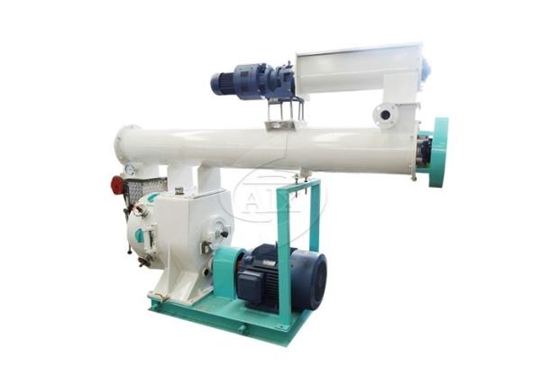 2-5T/H Cattle Feed Pellet Making Machine , 37kw Cattle Feed Manufacturing