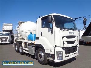 ISUZU GIGA 6X4 380hp 8CBM Mobile Cement Mixer Truck