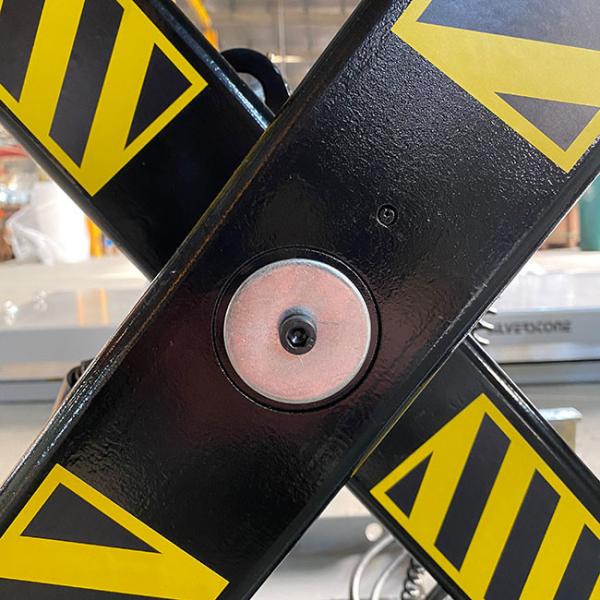 4000kg 1700mmx1200mm Heavy Duty Scissor Lift Tables Max Height 2050mm