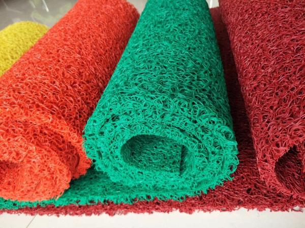 Quality Floor Door PVC Coil Mat Roll Pure Color Machine Made 8-18mm Thickness for sale
