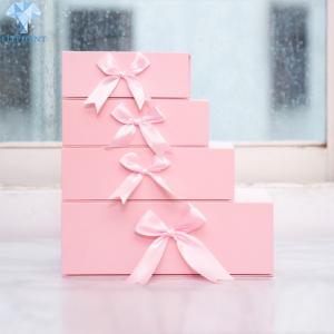 China Offset Printing Custom Magnetic Closure Boxes 36cm×21cm×15cm on sale