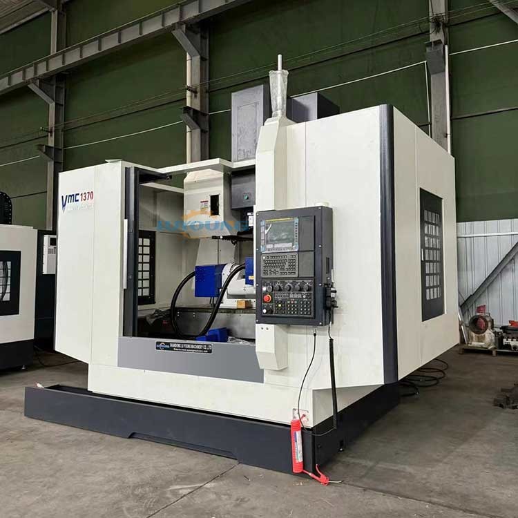 5 Axis 4 Axis 3 Axis Cnc Vertical Milling Machine Vmc1370 3 Phase Powered