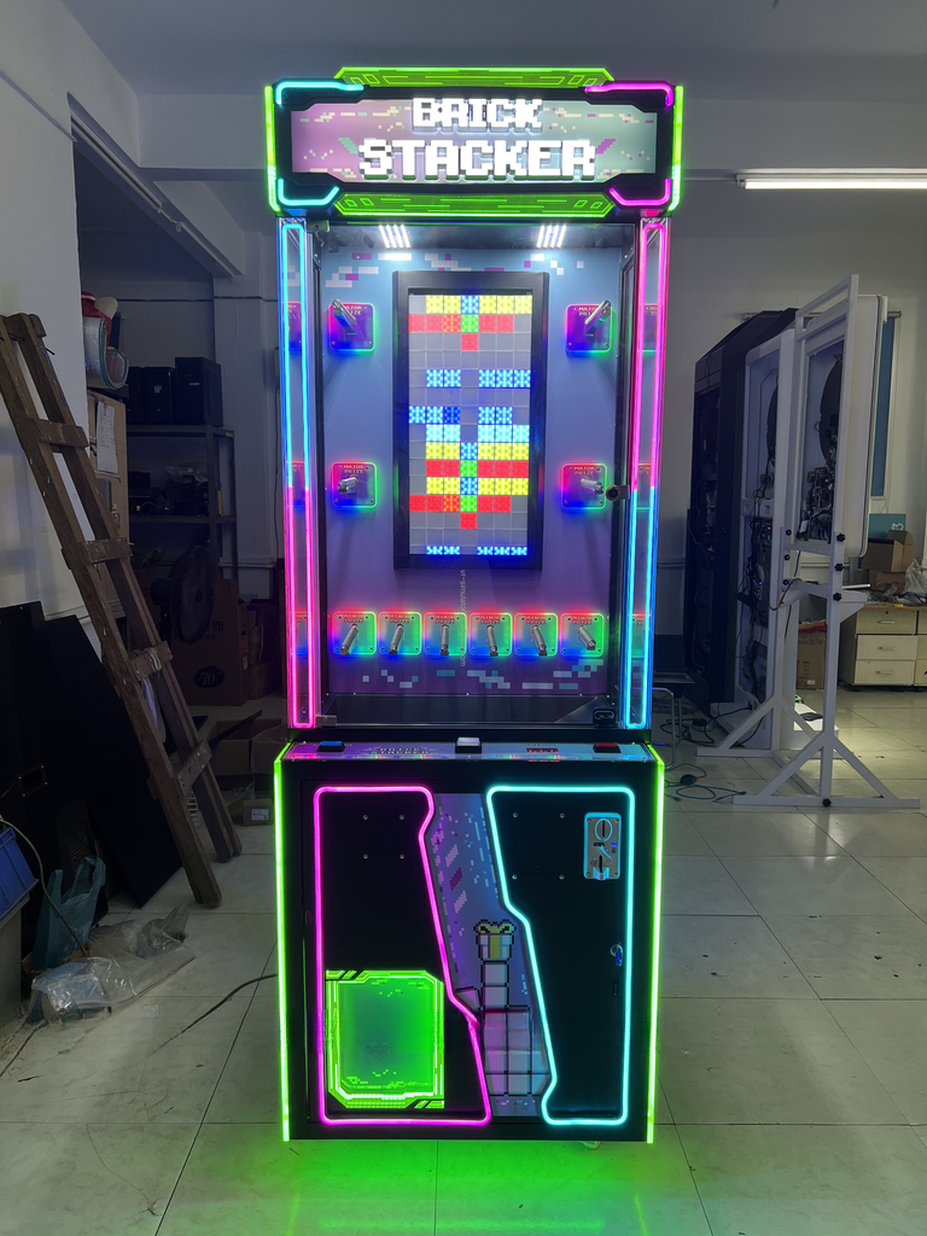 Coin Operated Prize Brick Stacker Game Arcade Machine With All Kinds Of Plugs