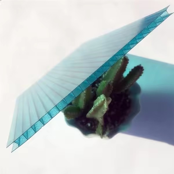 Polycarbonate Hollow Sheet Simply Processed and Installed Blue Polycarbonate