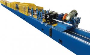 China Automatic Punching PU Shutter Door Roll Forming Machine Flat Injection 24 * 0.6 * 0.9m on sale