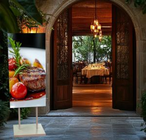 China HD LED Digital Signage Solutions Fixed Installations LED Digital Display Screens on sale