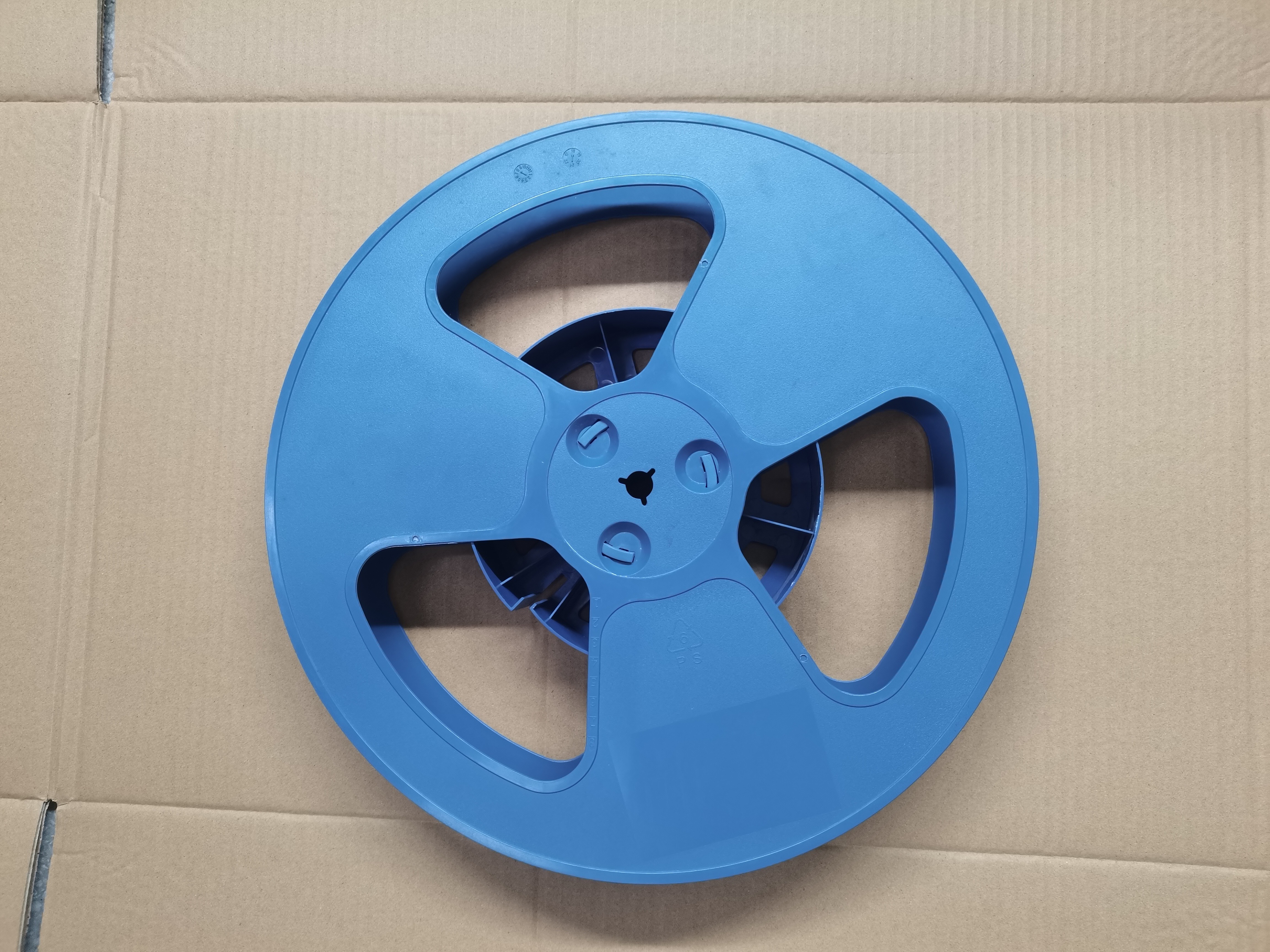 15-Inch Blue Plastic Reel for SMD Component Storage and Transportation