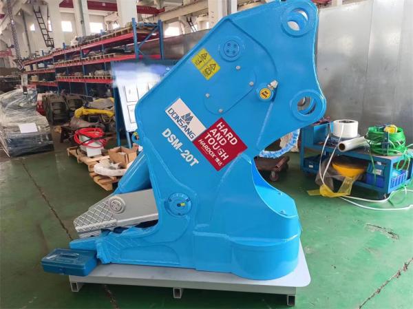 Quality Safety Hydraulic Concrete Pulverizer 40 Tons Excavator Attachment for sale