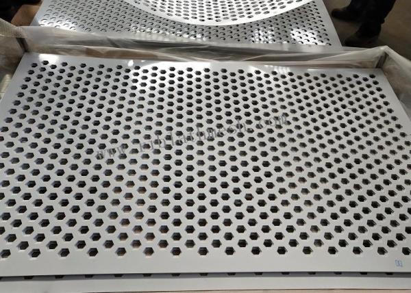 Quality 1.2mm Thickness Perforated Metal Mesh Hexagonal Hole Type White Color for sale
