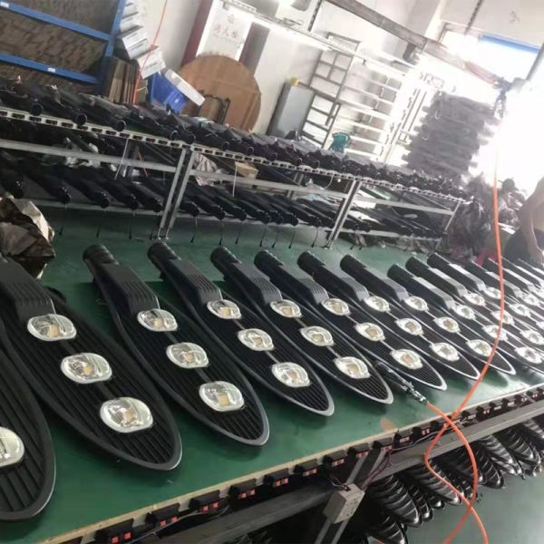 IP65 Electricity Power Street Light COB Led Street Lamp With Lens