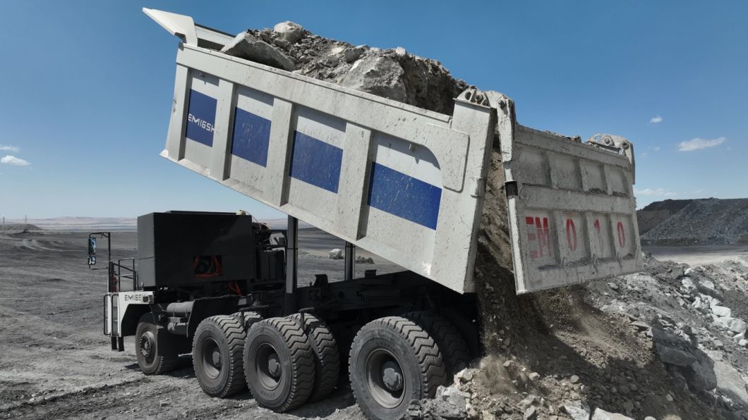 Mining Equipment off-Highway Wide-Body Tipper Open Pit Mining Trucks