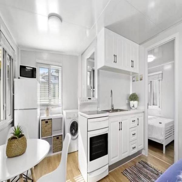 20ft or 40ft Expandable Container House with 3 or 2 Bedrooms Luxury Prefab Extension