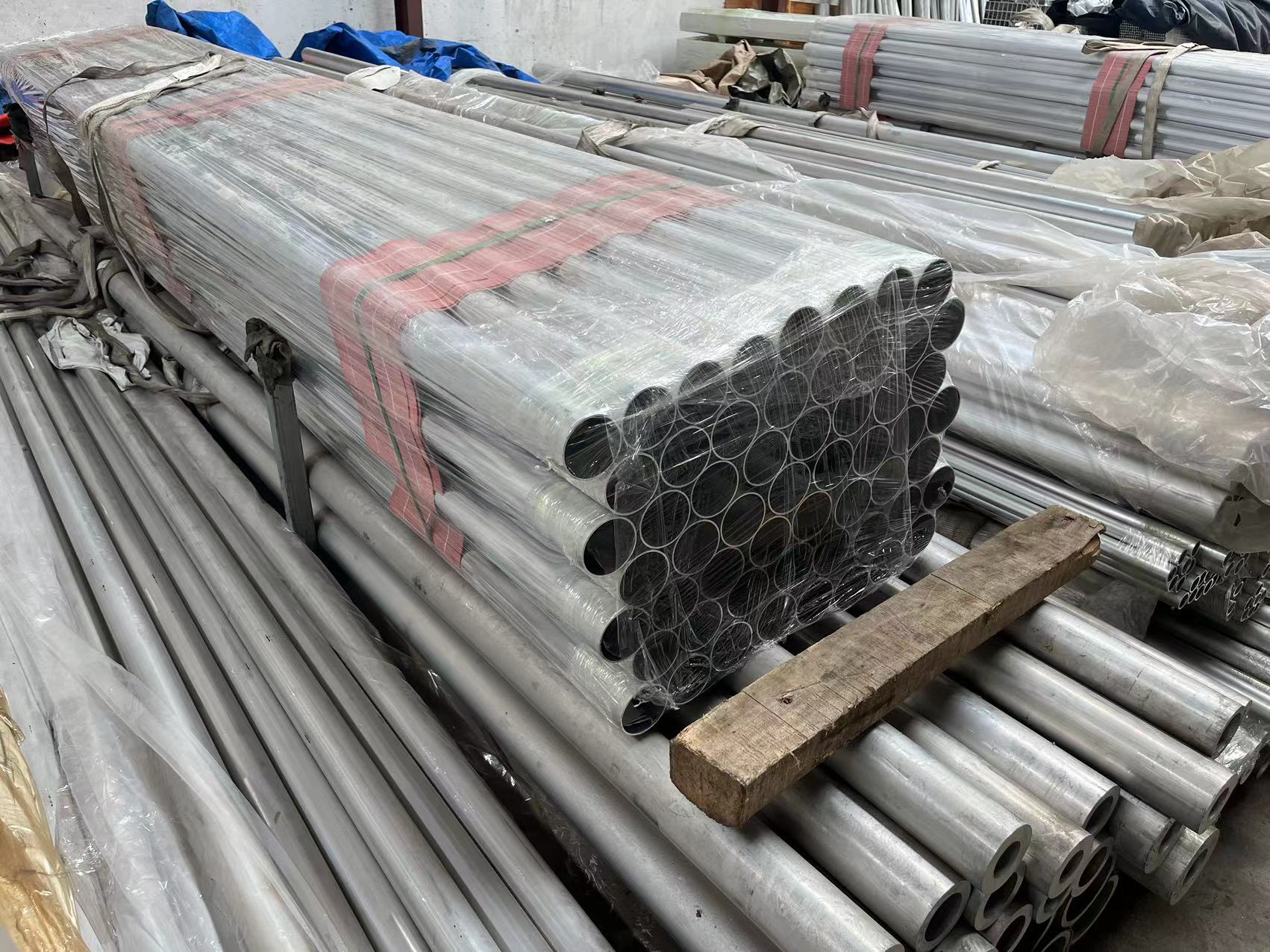 6061 T4 Aluminium Pipe Alloy Tube 60mm Diameter GB/T 3190 Customized Size For Bending