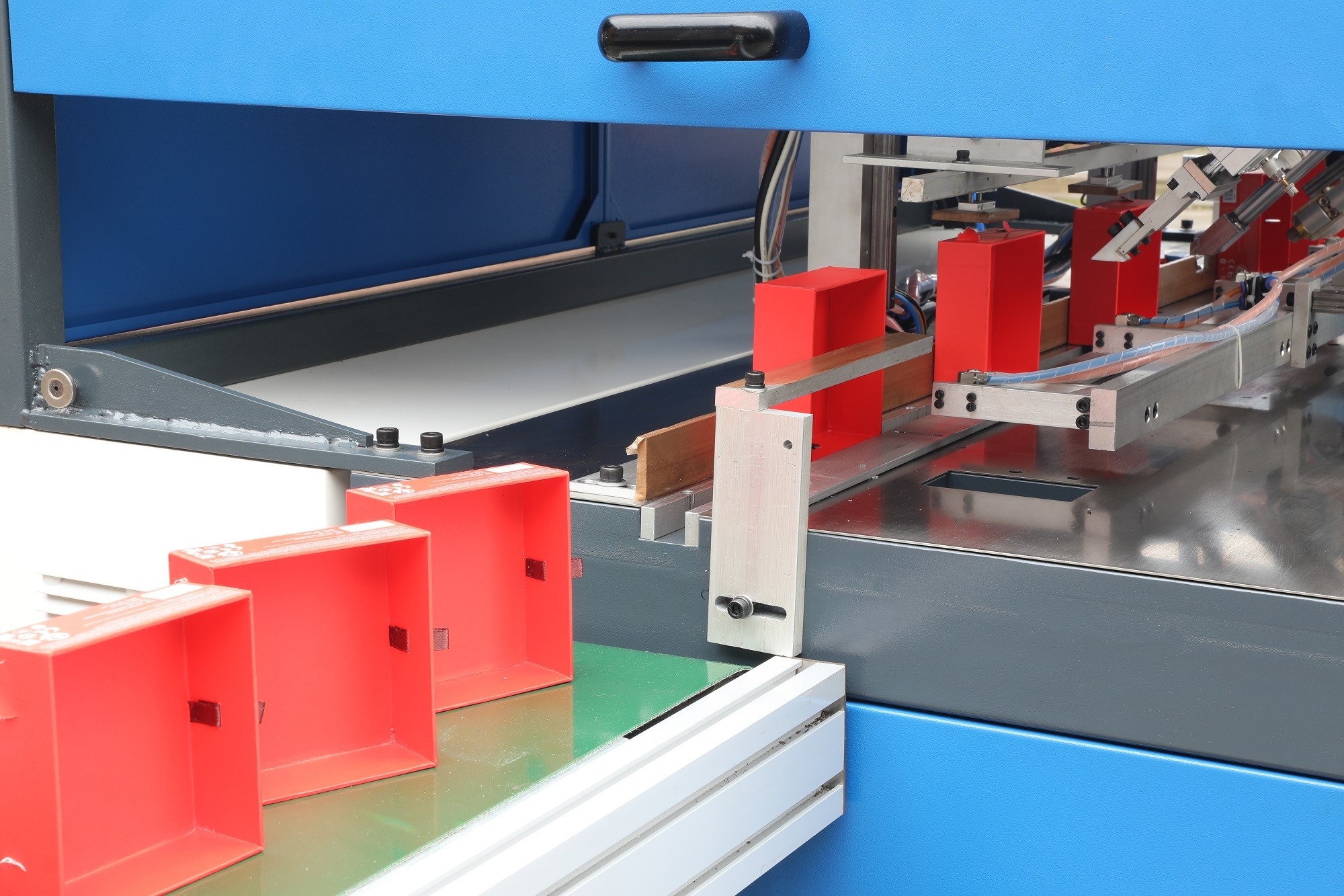 Drawer Boxes Automatic Rigid Box Machine Ribbon Inserting
