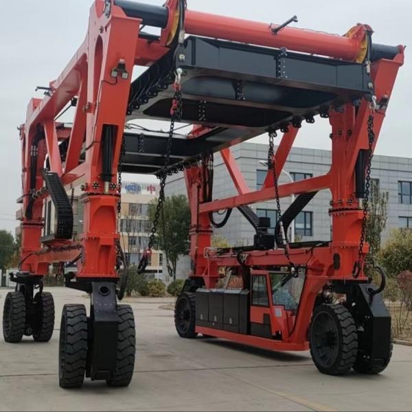 Quality Red Mobile 80T Straddle Container Lifter Truck For Oversize Load for sale