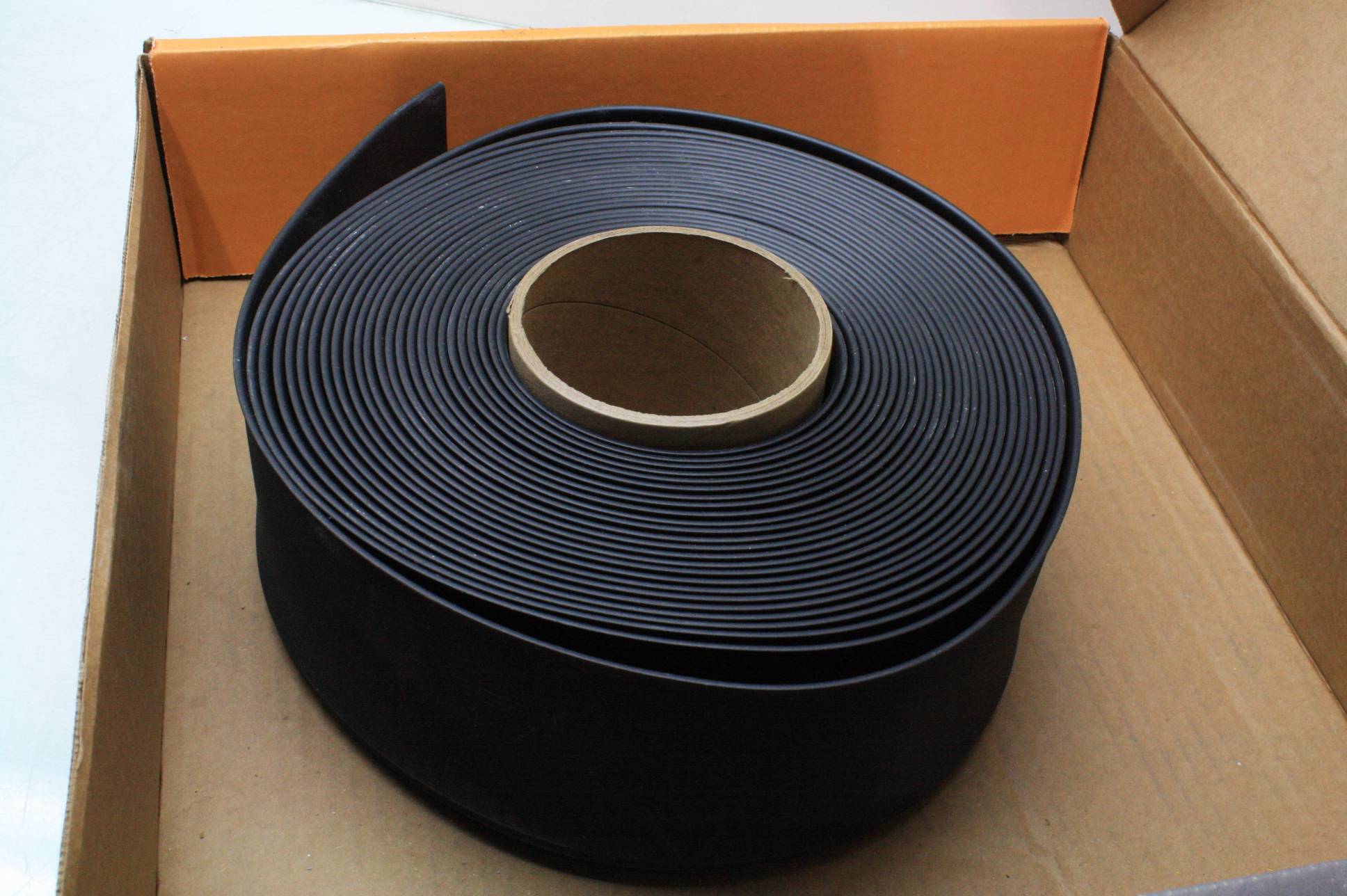6" PVC Floor Baseboard Skirting Vinyl Baseboard for Wall Protection and Functionality