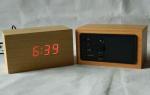 LED wood clock with voice control and touch function