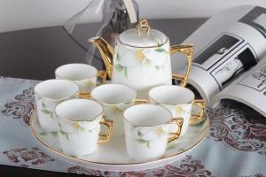 Upscale 300ml Personalized English Fine Bone China Tea Sets
