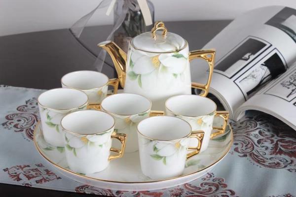 Quality Upscale 300ml Personalized English Fine Bone China Tea Sets for sale
