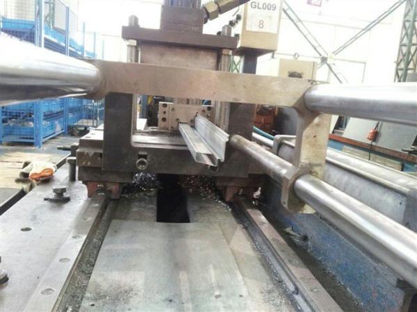 Quality 4Kw Metal Cold Roll Forming Machine / Rolling Shutter Making Machine With Cycloidal Reducer for sale