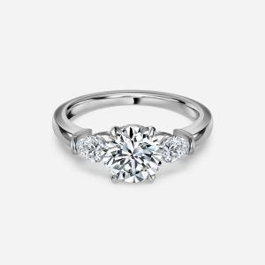 China 2 Carat Lab Grown Diamond Ring Prong Setting Lab Grown Diamond Wedding Band Women on sale