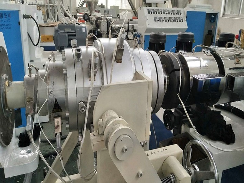 HDPE Pipe Production Extrusion Line PP Pipe Plastic Extruder Machine