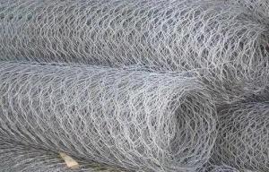Buy cheap Galvanized Hexagonal Wire Netting 3feet breeding chicken coop wire mesh product