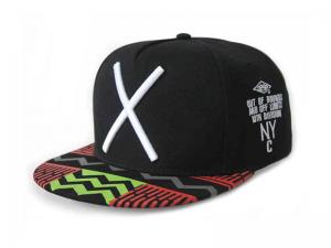 China Embroidery Logo Hip Hop Snapback Cap 56cm Cotton Acrylic Material on sale