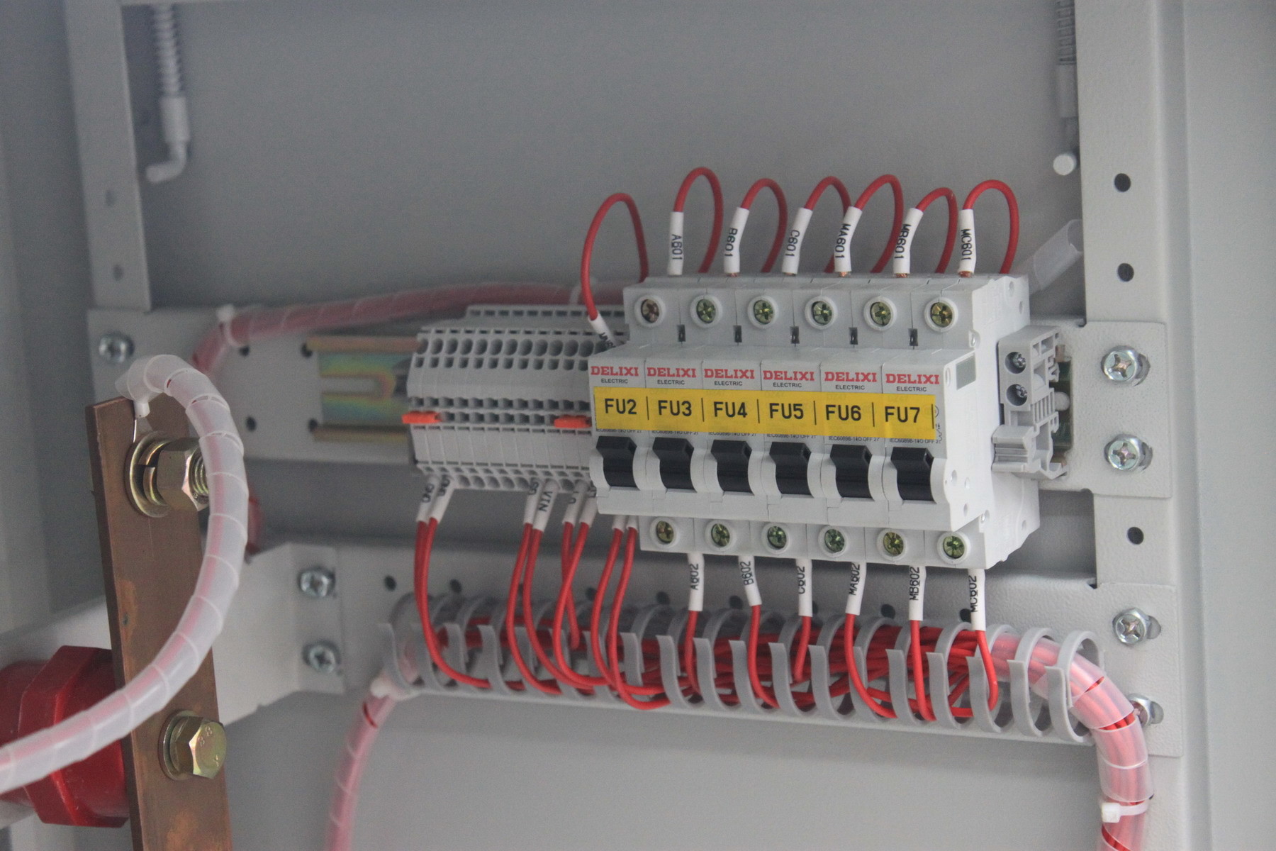 Highly Functional Manual Transfer Switch 800A 4 Pole ATS With Distribution Box