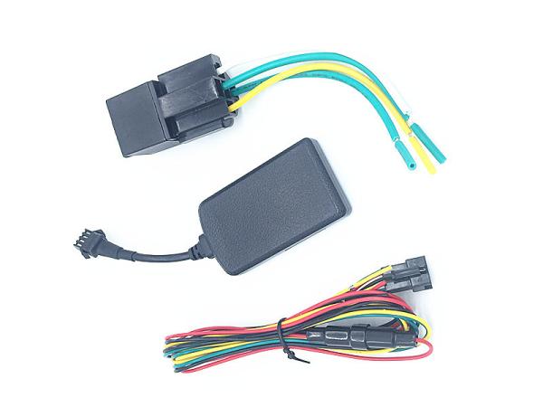 Quality Quad Band Motorcycle GPS Tracker Support Wide Voltage DC 9V To 100V Input for sale