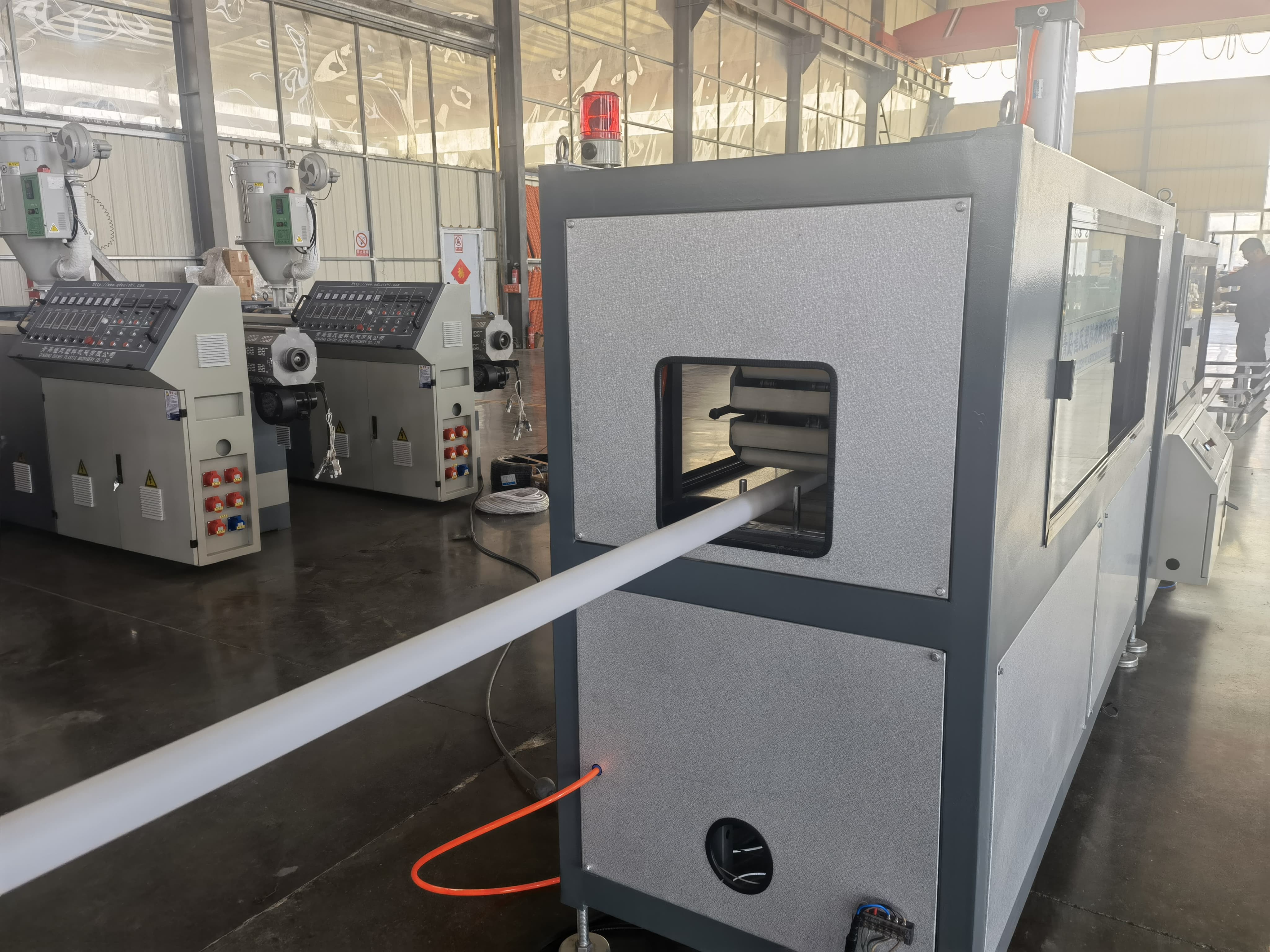 Full-automatic PE Pipe Extrusion Line Made In Motor For Stable Production