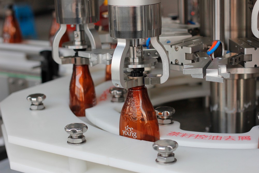 Huituo automatic pistion filling machine for liquid detergent and dishwash large volume bottles