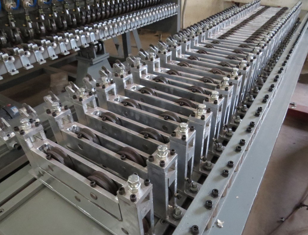 Pneumatic 2.5m Width Electric Wire Welding Machine Microcomputer Control
