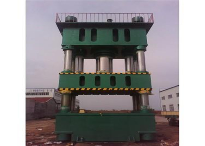 Temperature 0 - 40℃ Hydraulic Press Machine 630T Four Column Structure