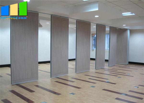 Quality China Aluminium Partition Panels Partition Fancy Room Dividers Folding Partition for sale