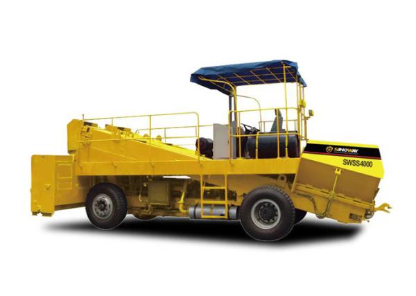 Quality Road Building Construction Equipments 270hp Self-Propelled  Stone Chip Spreader for sale