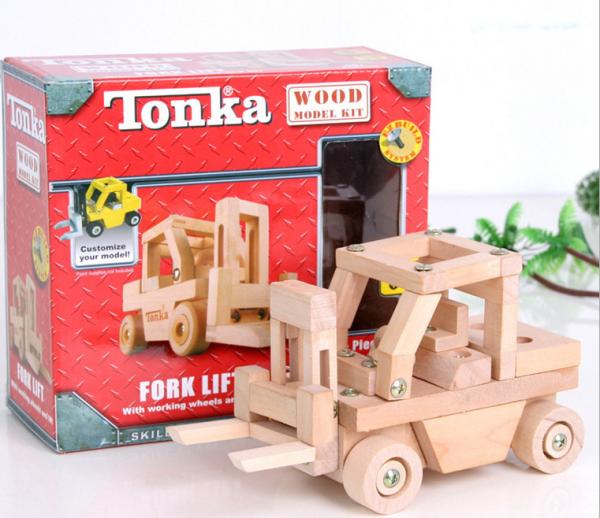 Quality TONKA wooden toys / assembling truck model / Educational Toys / DIY Toy for sale
