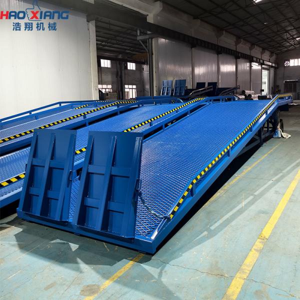 Quality Versatile 10-Meter Manual Ramp with 10-Ton Capacity and Convenient Flip Board for sale