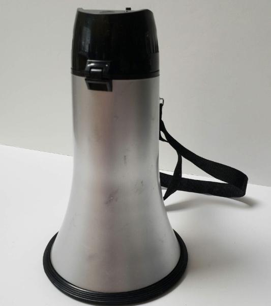 Quality 120dB Lithium Battery Powered Megaphone Voice Changer Record Voice 70Hz To 20KHz for sale