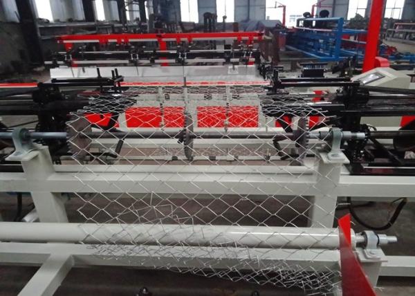 Quality Single Spiral Diamond Chain Link Fence Machine Mesh Hole Size 25-120mm for sale