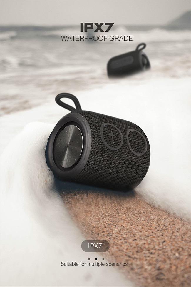 IPX7 Waterproof Bluetooth Shower Speaker With Microphone 5W Output With 1200 MAh Battery