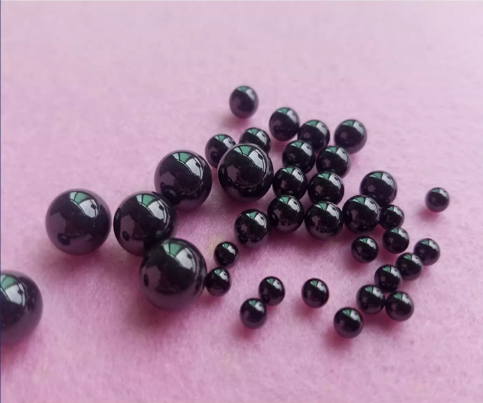 Electrically Insulating Ceramic Si3n4 Balls Grinding Media OEM